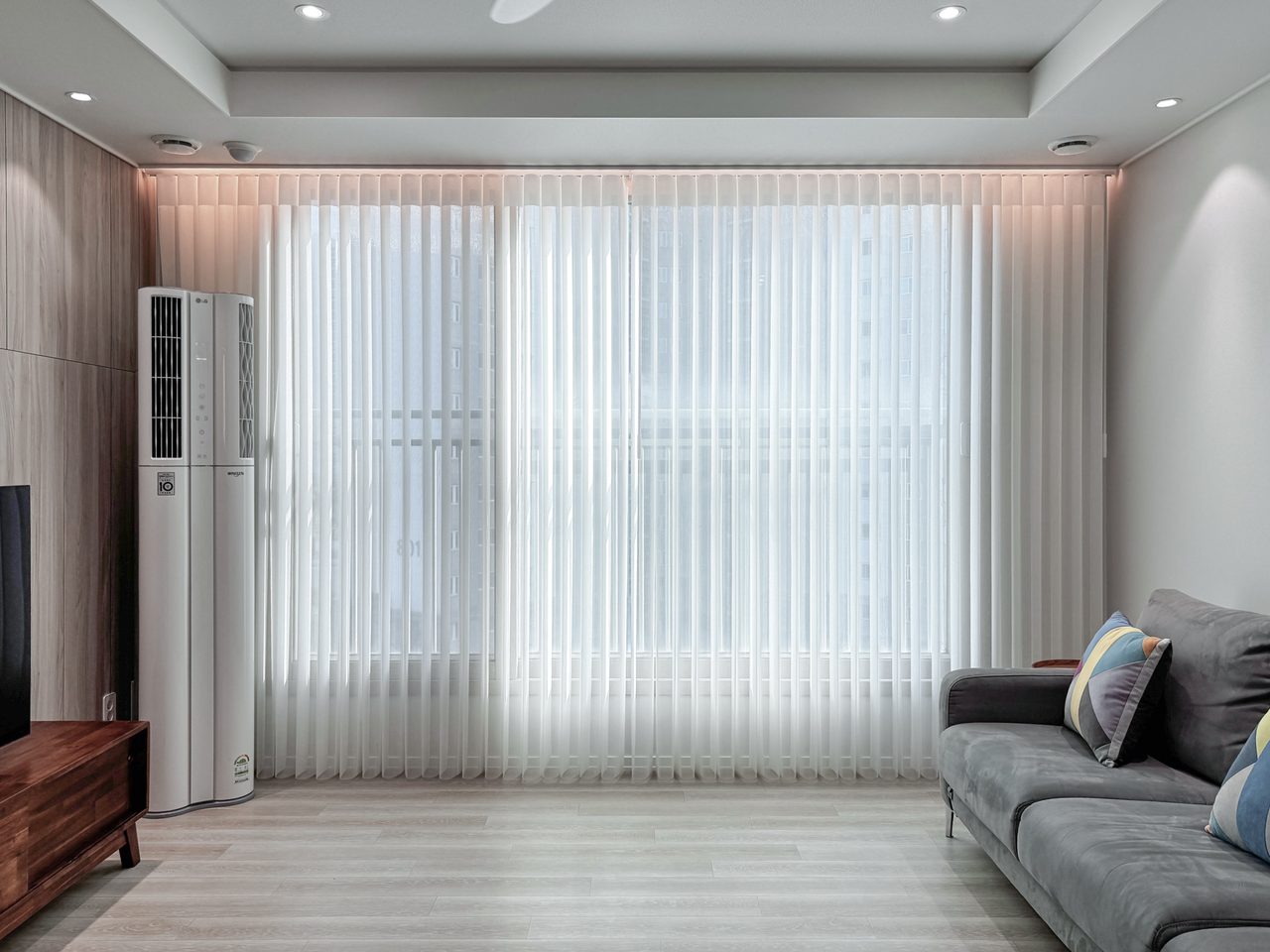 유니슬렛 슬림 커튼 김포 반도유보라3차 25평대 써니케임홈 시공사례 — 유니슬렛 커튼은 커튼만의 우아함과