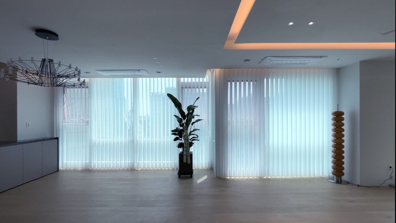 목동 하이페리온2차 스마트커튼 유니슬렛 전동커튼 시공 사례 — 커튼이 무겁기 때문에 토크가 강한