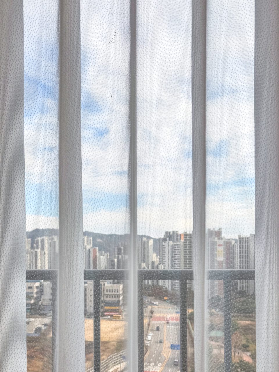 유니슬렛 전동 커튼 화이트 양주 옥정더퍼스트 써니케임홈 시공사례 시공