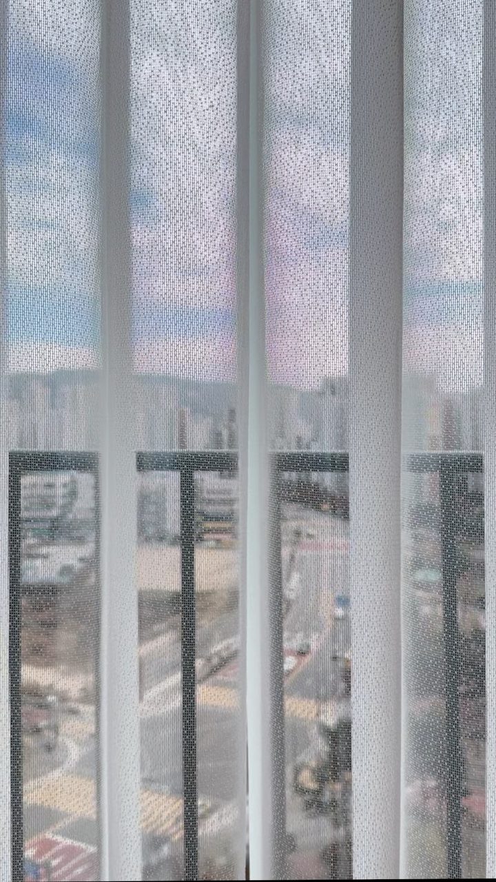 유니슬렛 전동 커튼 화이트 양주 옥정더퍼스트 써니케임홈 시공사례 — 풀 채광 쉬폰 모드