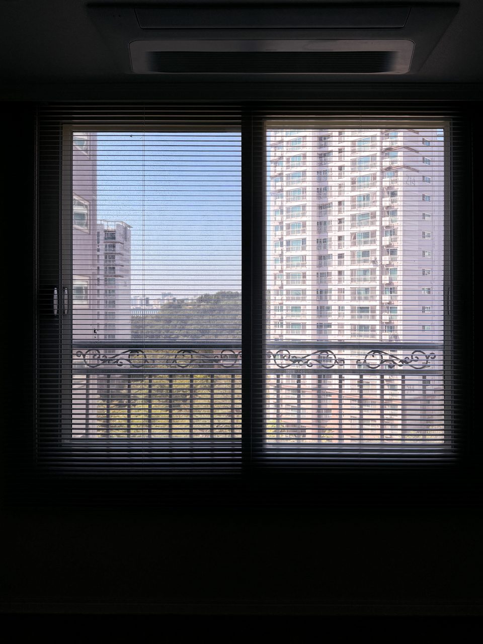 용인 대주피오레 유니슬렛 커튼 알리미늄 차르르 써니케임홈 시공사례 써니케임홈 — 서재방은 무지 알리미늄으로 진행