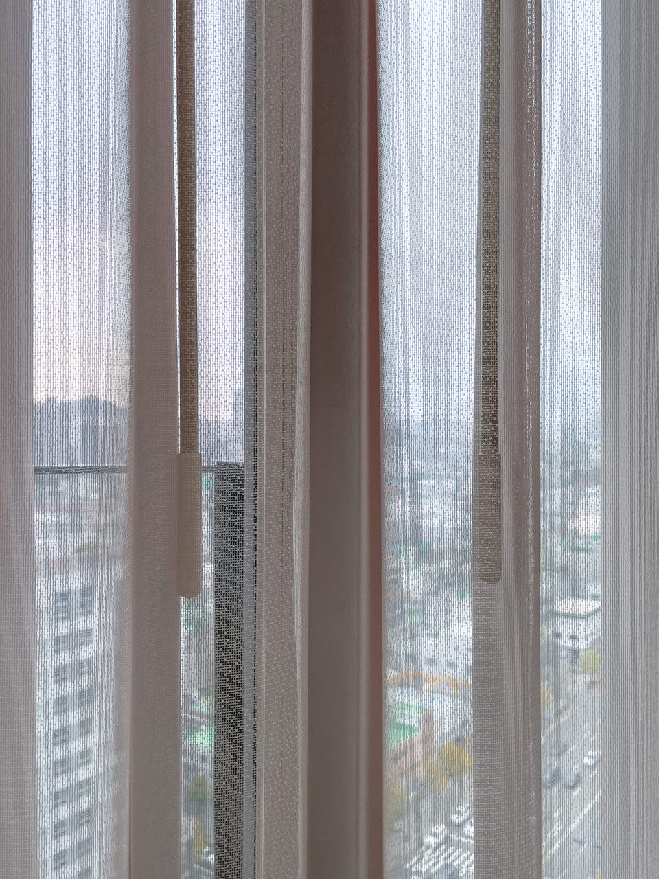 인천 미추홀구 코튼우드 컬러 유니슬렛 커튼 플레인 패턴 시공사례 #커튼봉숨김 — 주문 시에 숨기기를 원하시면, 메모로 남겨주시거나