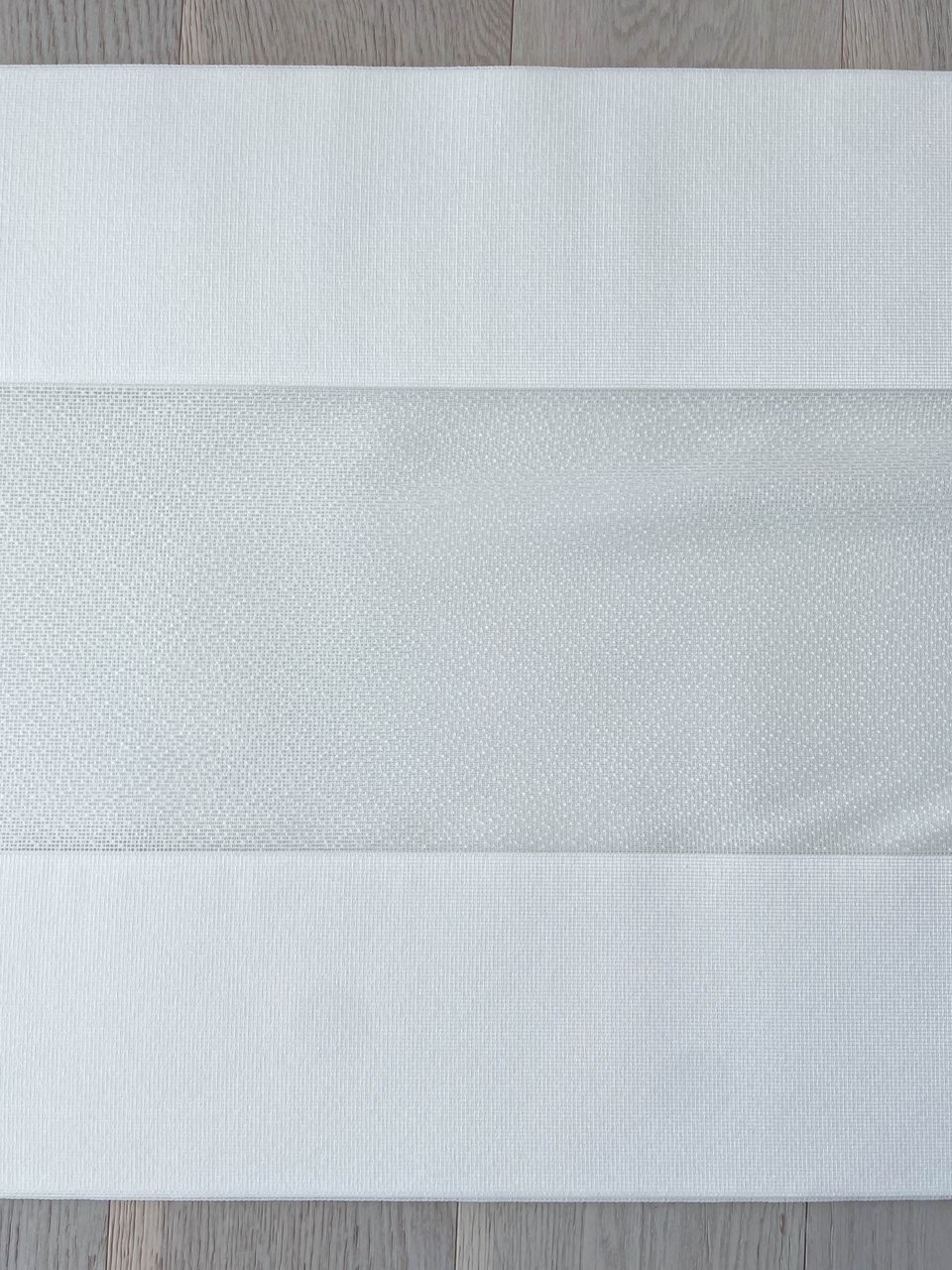 서초구 반포르엘 유니슬렛 커튼 화이트, 커피, 다크 그레이 시공 — 알루미늄 블라인드 그레이로 시공
