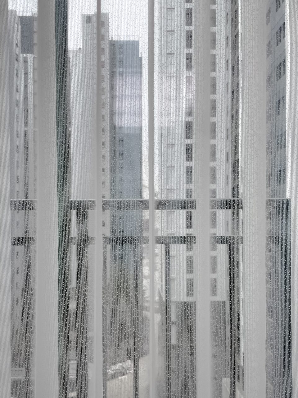 파주 헤링턴플레이스 유니슬렛 커튼 화이트 플레인 시공사례 — 풀채광, 반채광, 사생활 보호