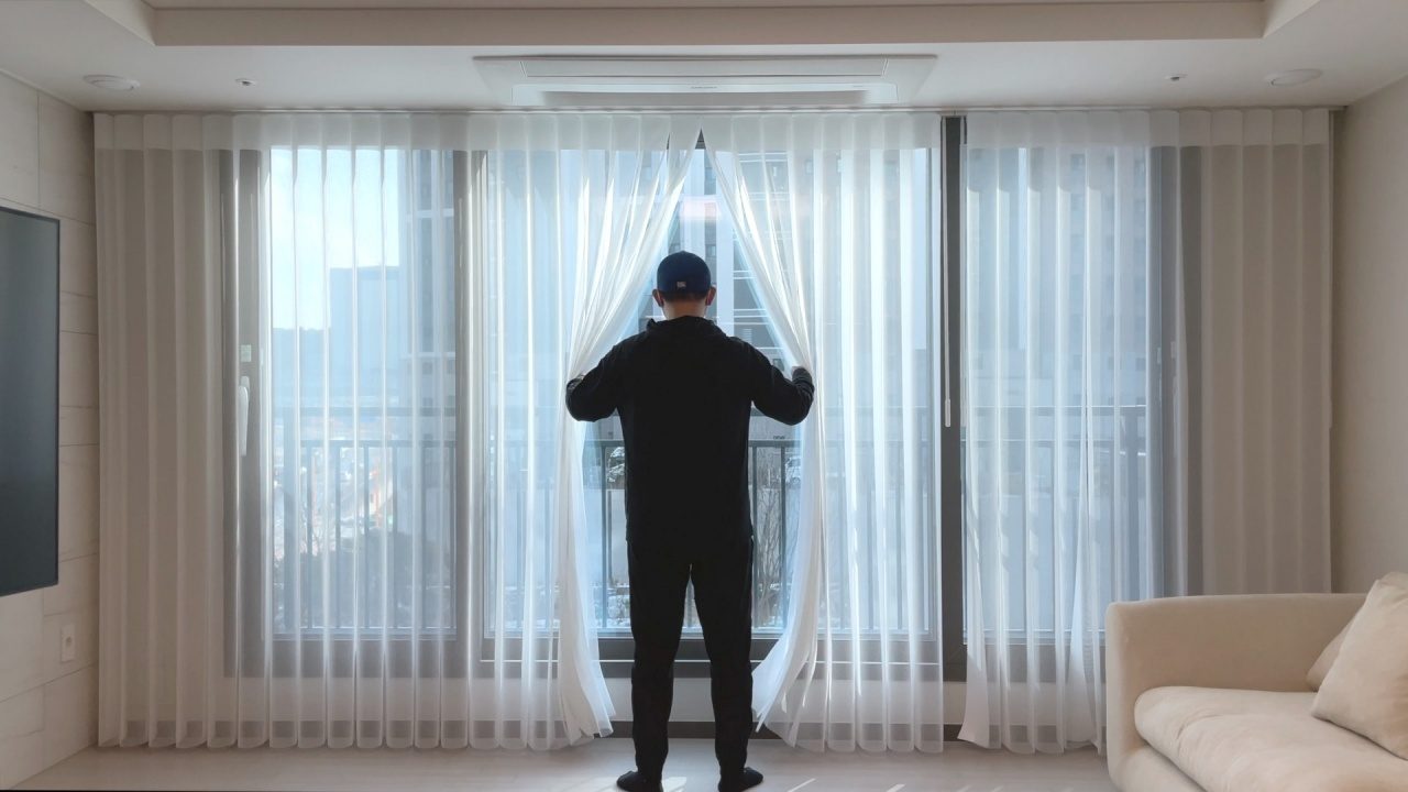 경기 화성시 호반써밋동탄 유니슬랫 커튼 시공 사례 유니슬렛 커튼 — 풀채광 상태에서 쉬폰 처럼